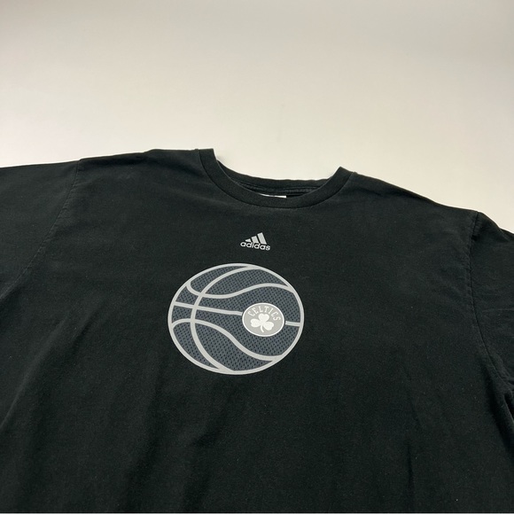 Vintage Nba Boston Celtics Graphic Tee - Picture 5 of 5